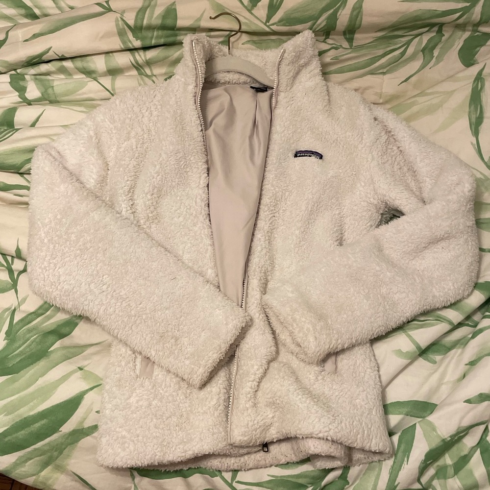 Soft white Patagonia Los Gatos full zip jacket